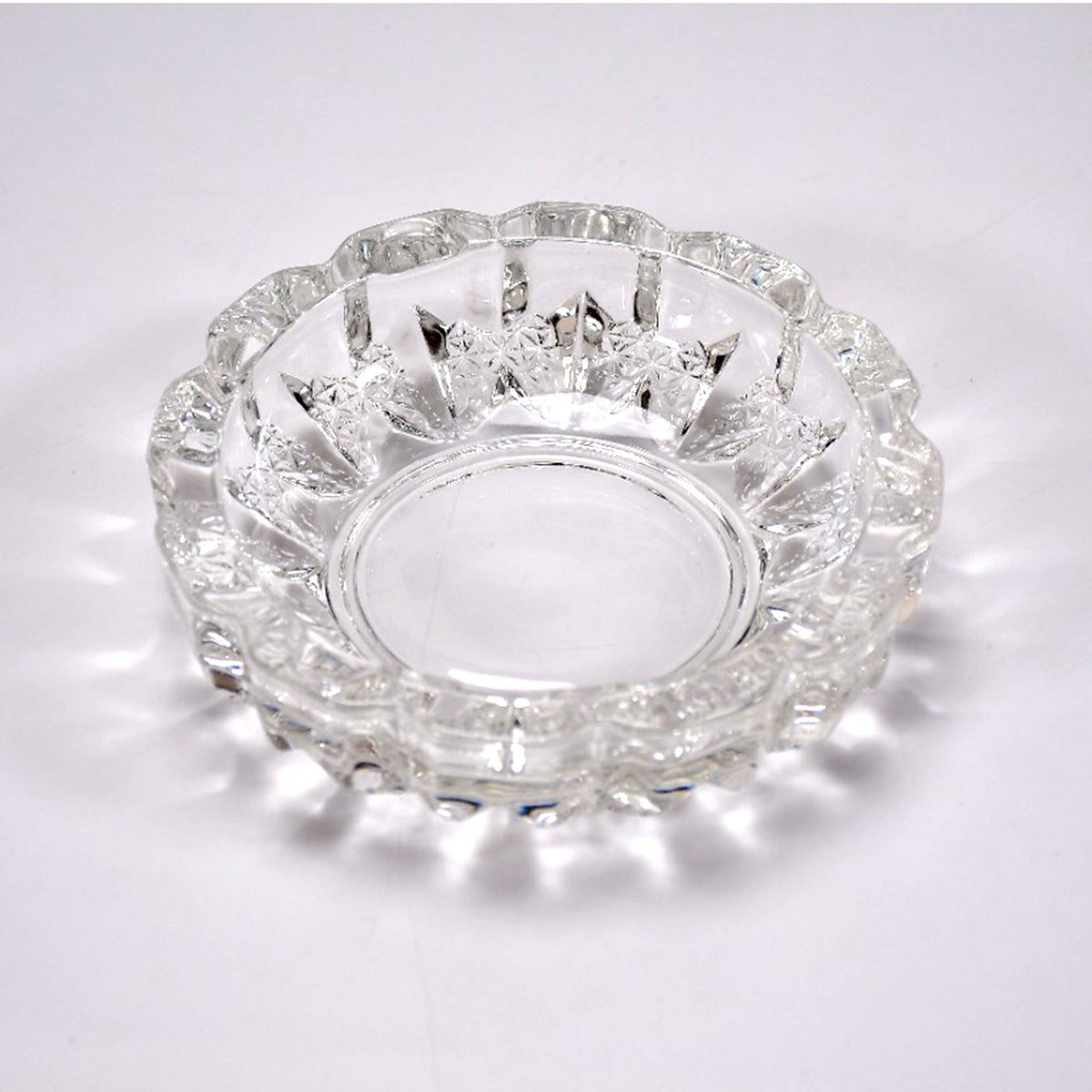 Crystal Glass Ashtray – Round Cigar & Cigarette – detail view