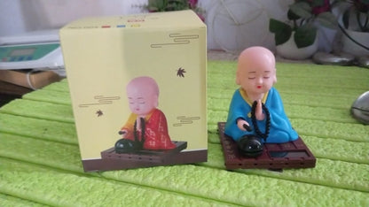 Solar Buddha Statue – Moving Head & Hand Decor – view 10