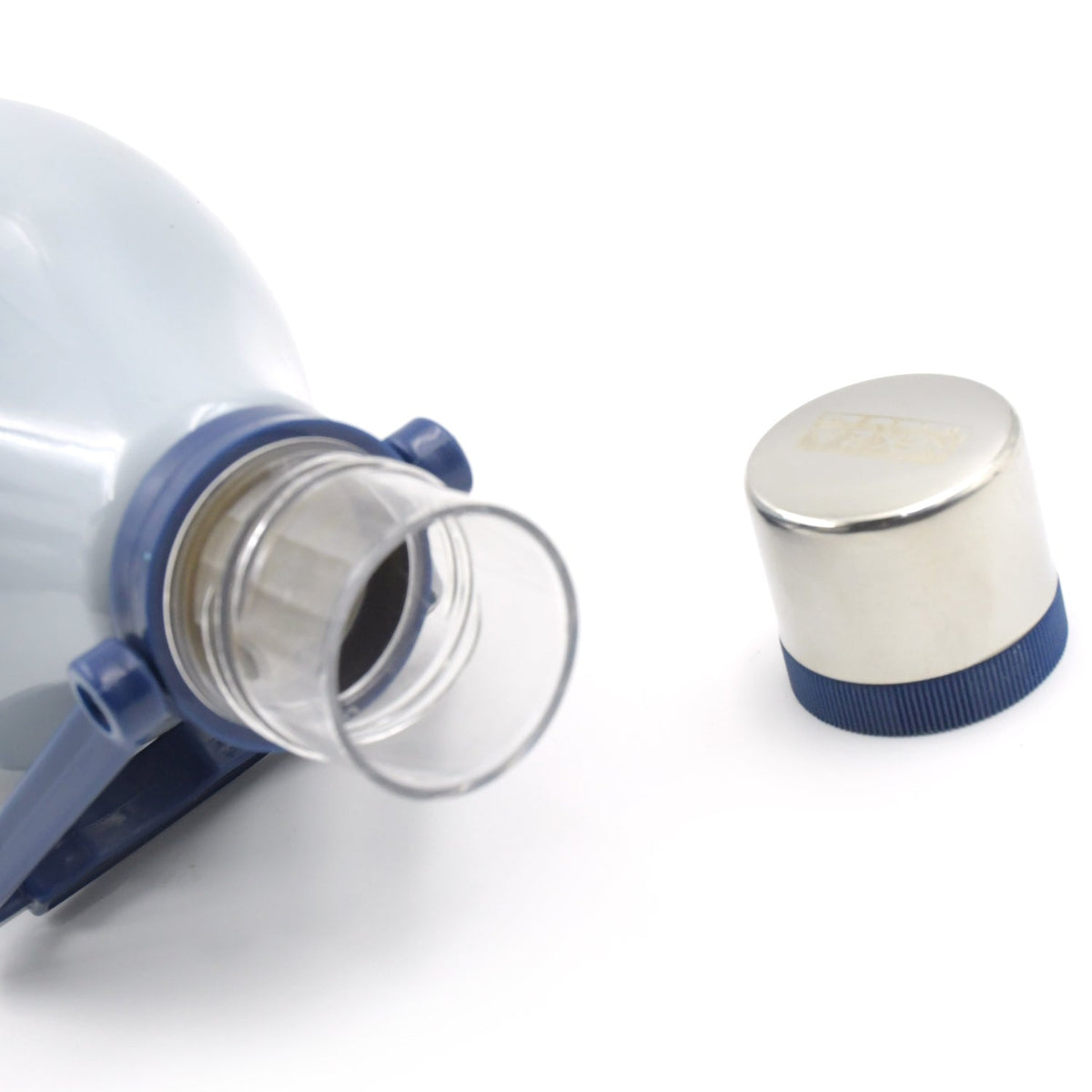 1500ml Insulated Water Bottle – Leakproof, BPA-Free – close-up