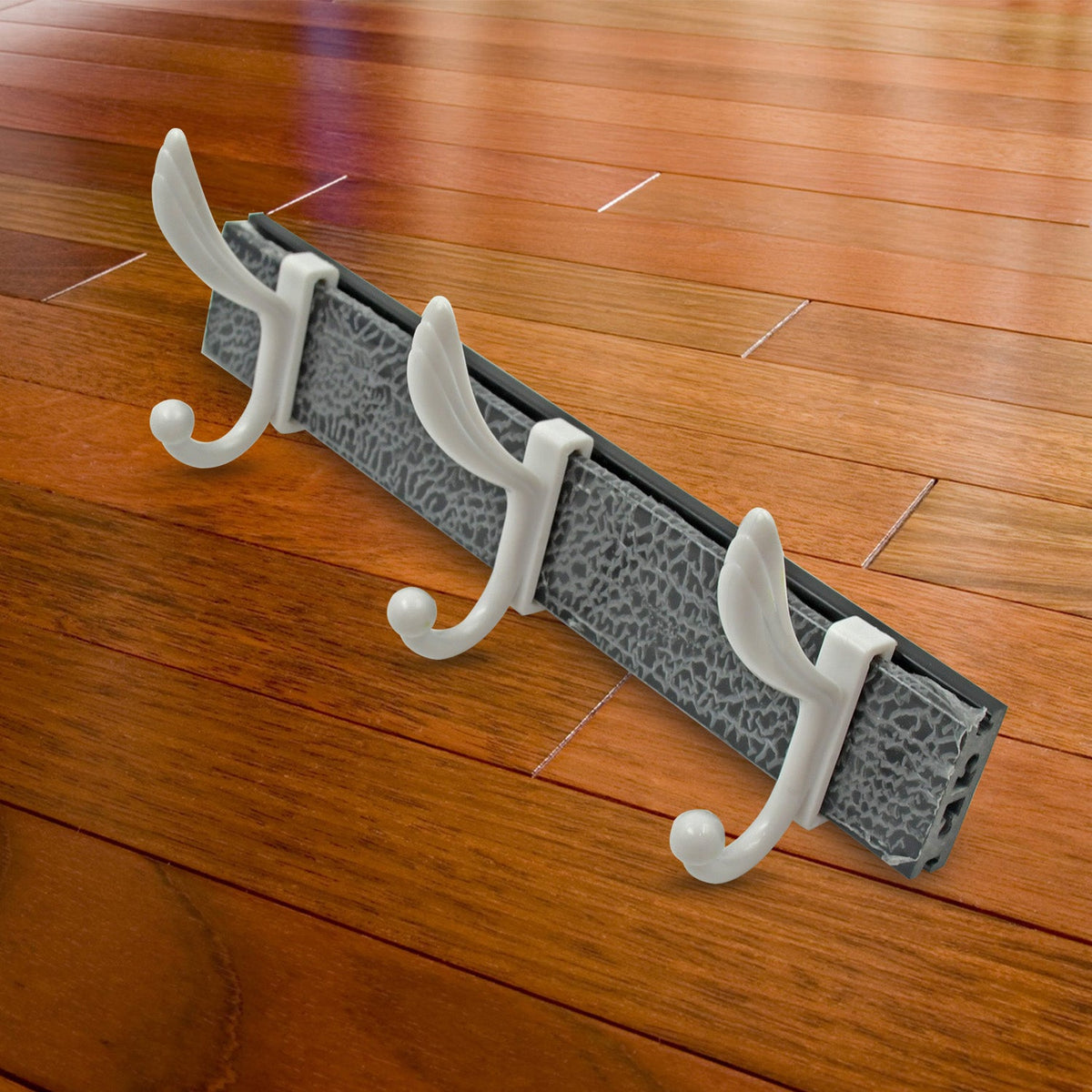 Wall Mounted Coat Rack – 6 Hooks for Entryway & Bedroom – detail view