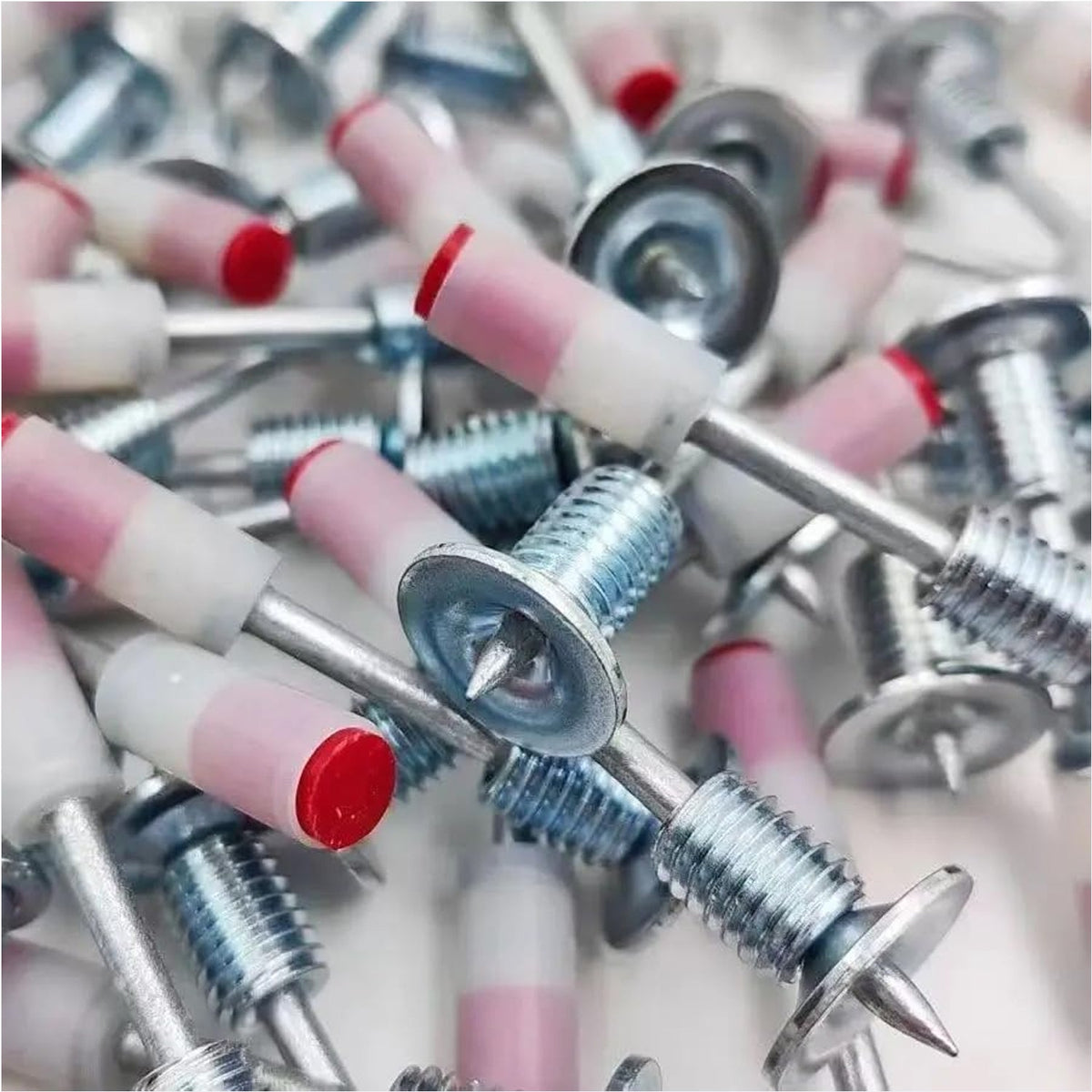 Steel Nail Gun Nails – 100 pcs for Concrete & Wall – detail view