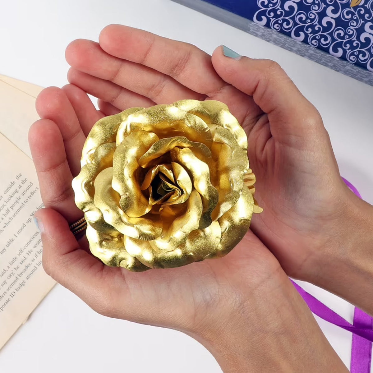 Gold Plated Rose – Eternal Love Gift with Premium Box – detail view