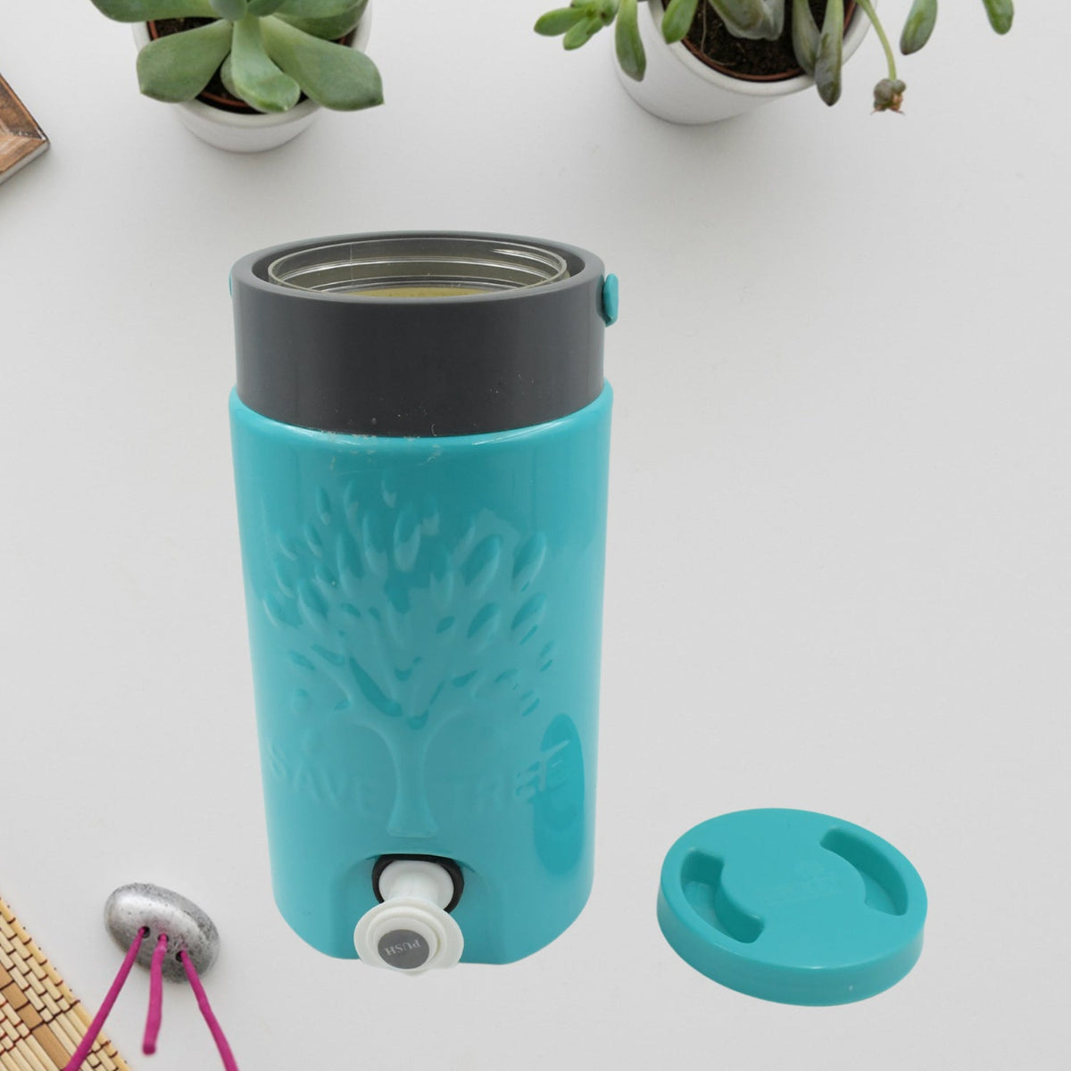 Insulated Water Jug 2000ml – Leakproof, with Tap – detail view