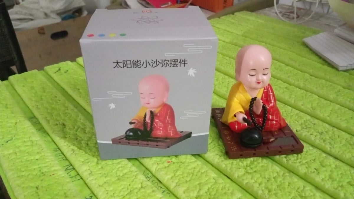 Solar Buddha Statue – Moving Head & Hand Decor – view 9