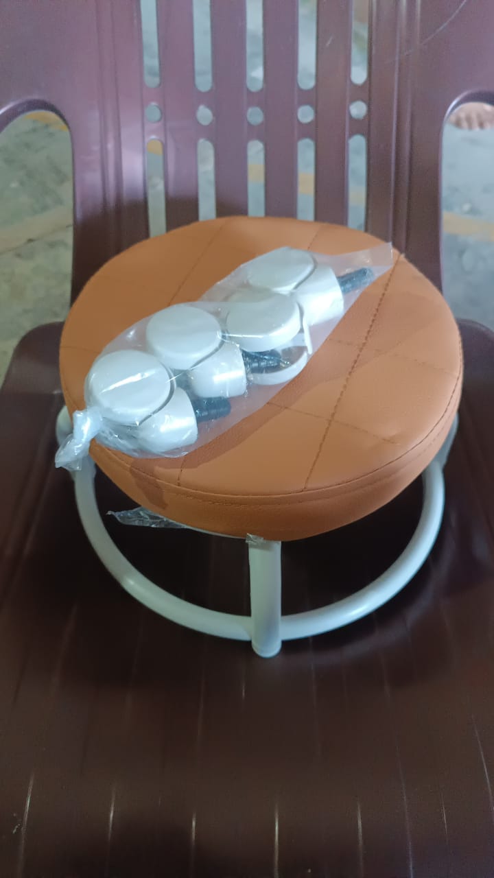 Low Height Rolling Stool – Multifunctional Plastic Seat – view 8