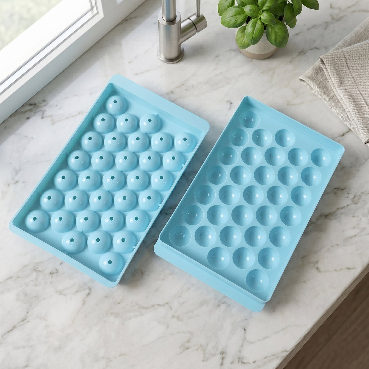 Lollipop Candy Maker – Easy Home Sweets Making Machine – close-up
