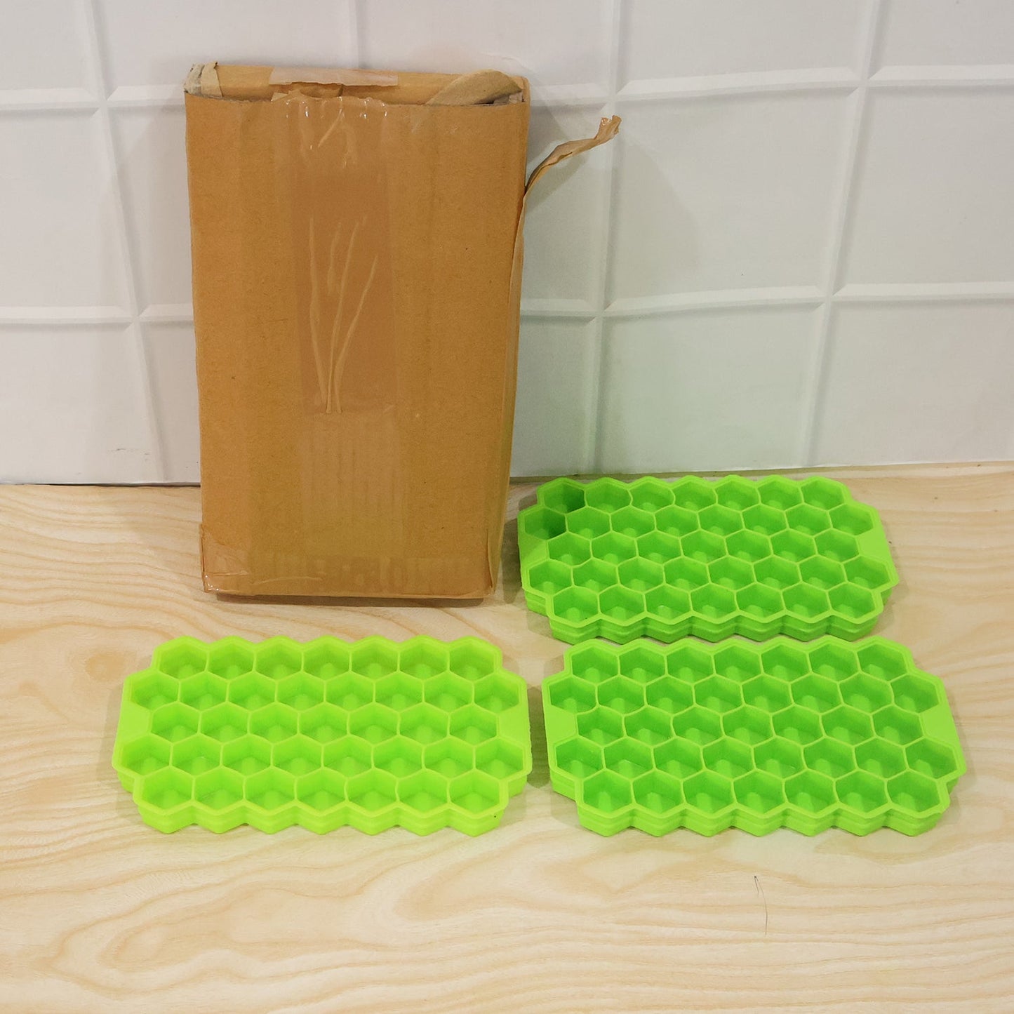 BPA free silicone honeycomb ice trays for water, juice and drinks
