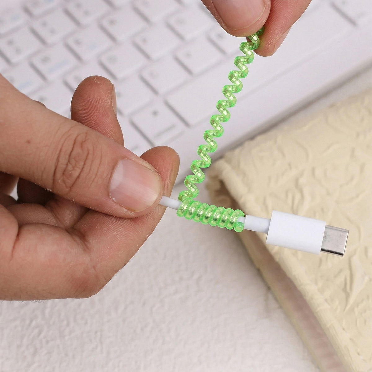 Spiral Cable Protector Sleeve for Mouse Cable, Flexible – detail view