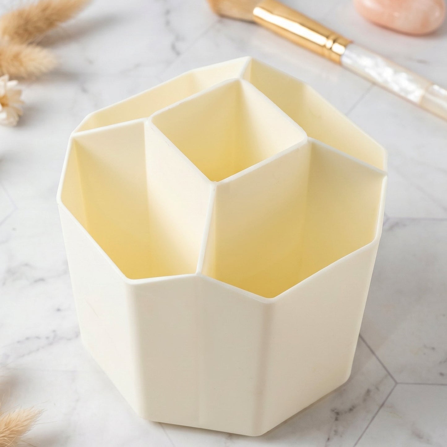 Desk organizer feature view