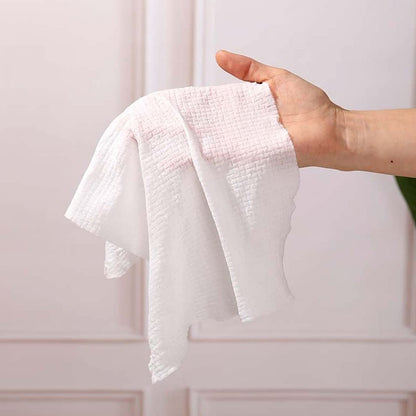 Disposable Travel Towel – Ultra Soft & Quick-Dry – detail view