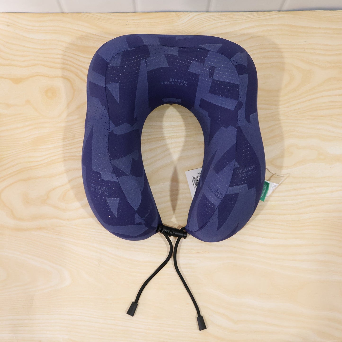 Lightweight U shape travel pillow for planes and buses