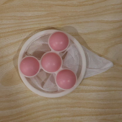 Reusable laundry lint and pet fur catcher ball for cleaner washing
