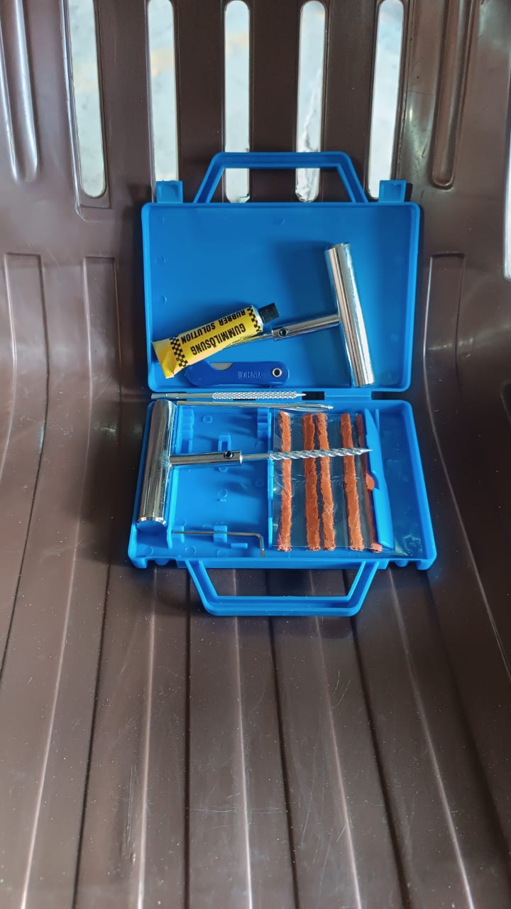 Tire Repair Kit – 13-Piece Portable set – view 7