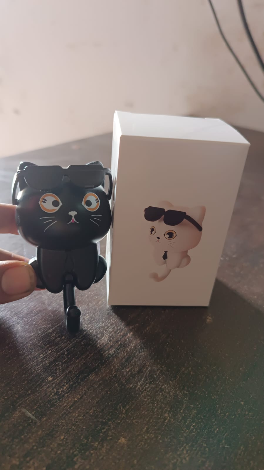 Cat Wall Hook – Cute Sunglasses Design, Self-Adhesive – view 7