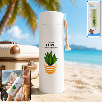 450ml borosilicate glass water bottle with bamboo lid, ideal for travel.