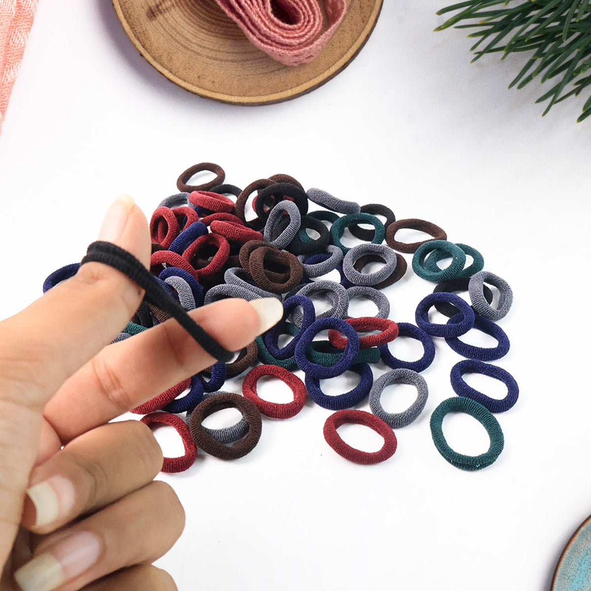 Small Hairbands – Multicolour Rubber Bands (Pack of 100) – detail view